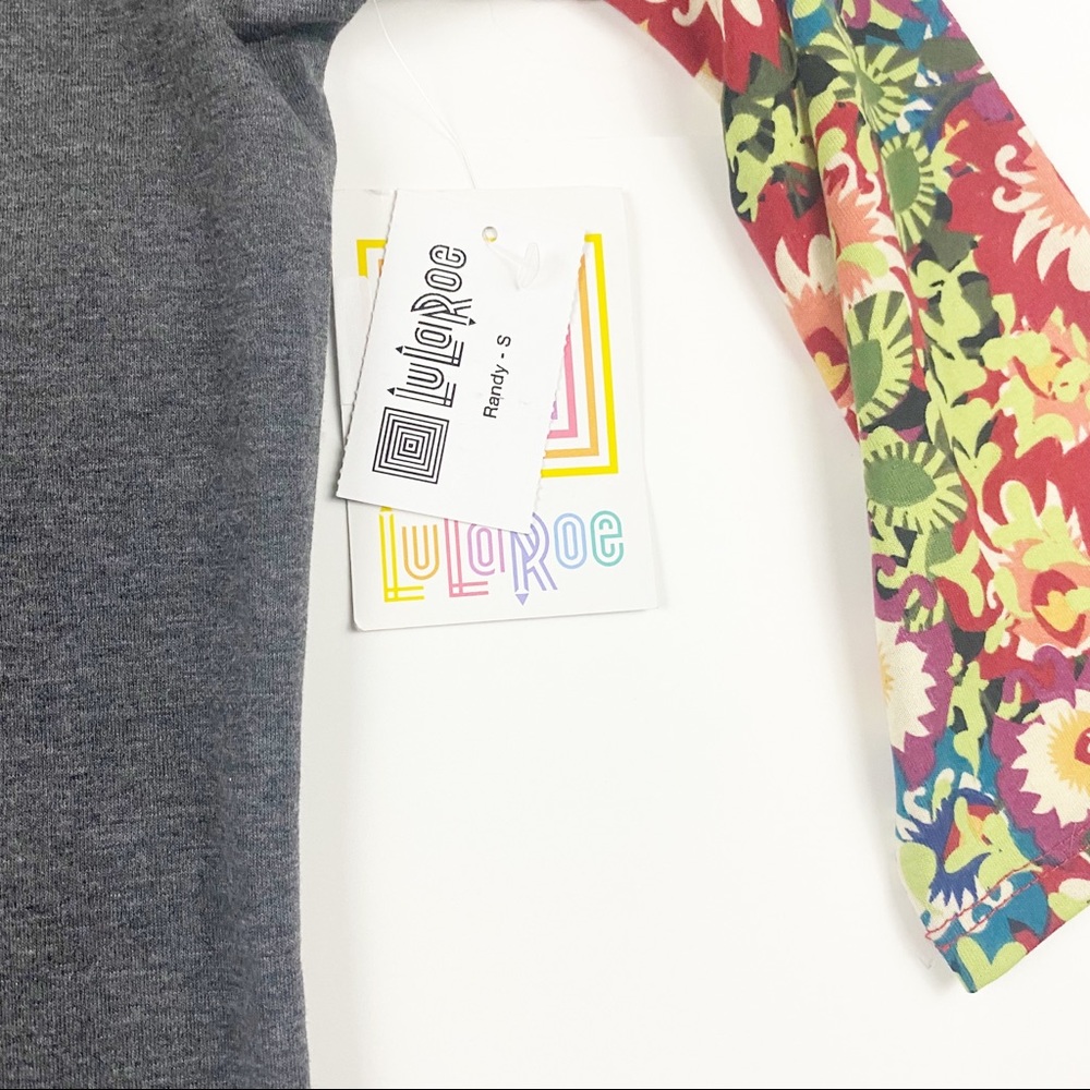 LuLaRoe Randy Gray Floral Top NWT Size Small - Picture 4 of 4